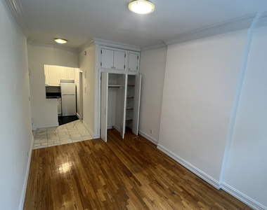 East 84th Street - Photo Thumbnail 3