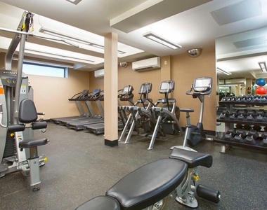110 Horatio Street - Photo Thumbnail 5