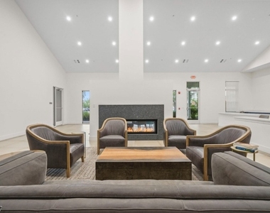 723 Lorhan Dr - Photo Thumbnail 8