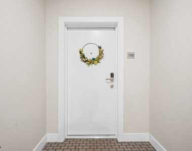 723 Lorhan Dr - Photo Thumbnail 11