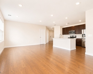 723 Lorhan Dr - Photo Thumbnail 13
