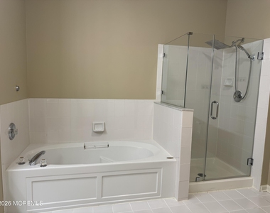 363 Saint Andrews Place - Photo Thumbnail 7