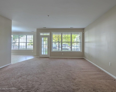 363 Saint Andrews Place - Photo Thumbnail 1