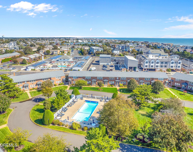310 Maryland Avenue - Photo Thumbnail 15