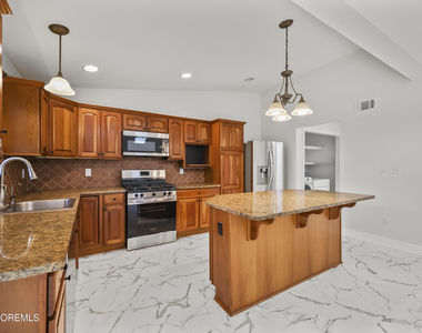 18 Fierro Avenue - Photo Thumbnail 11