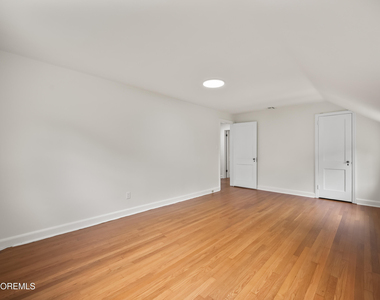 18 Fierro Avenue - Photo Thumbnail 17