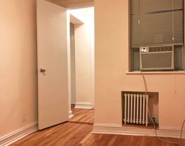 West 68th Street - Photo Thumbnail 3