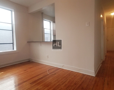 West 151st Street - Photo Thumbnail 3