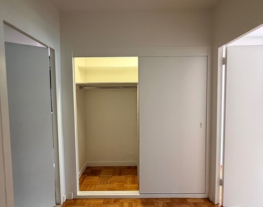 East 55 Street - Photo Thumbnail 6