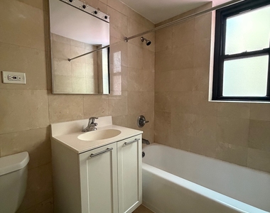 East 55 Street - Photo Thumbnail 5