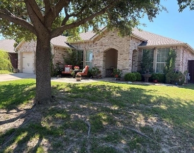 422 Beech Court - Photo Thumbnail 2