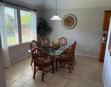 422 Beech Court - Photo Thumbnail 9