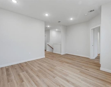545 Galt - Photo Thumbnail 13