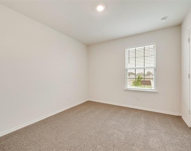 124 Labein Avenue - Photo Thumbnail 26