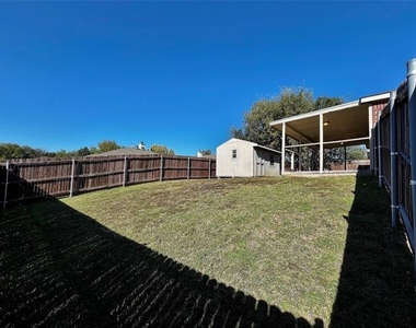 1901 Berkeley Drive - Photo Thumbnail 25