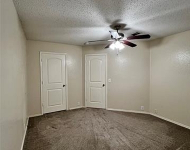 1901 Berkeley Drive - Photo Thumbnail 15