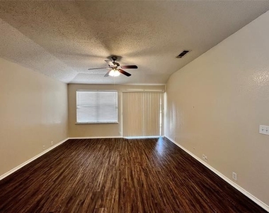 1901 Berkeley Drive - Photo Thumbnail 13