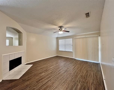 1901 Berkeley Drive - Photo Thumbnail 11