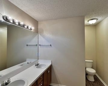 1901 Berkeley Drive - Photo Thumbnail 23