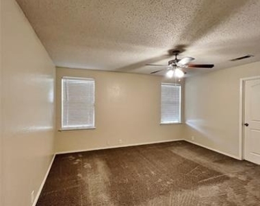 1901 Berkeley Drive - Photo Thumbnail 19