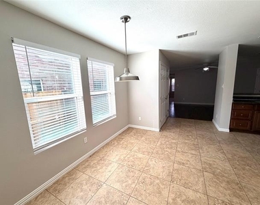 2324 Bloomfield Drive - Photo Thumbnail 1