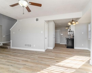 500 S Ballard Avenue - Photo Thumbnail 5