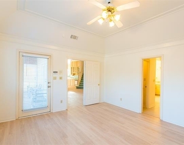 2411 Cross Timbers Trail - Photo Thumbnail 21