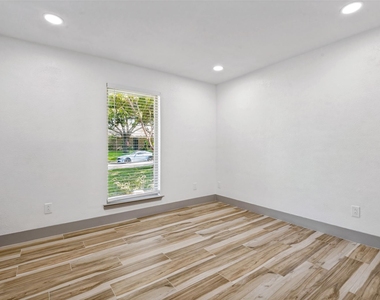 4316 Denver Drive - Photo Thumbnail 14
