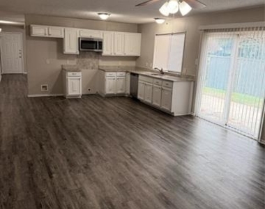 2011 Lavon Creek Lane - Photo Thumbnail 8