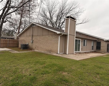 2011 Lavon Creek Lane - Photo Thumbnail 20