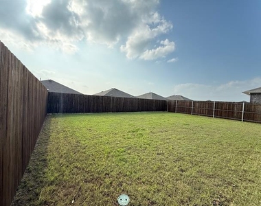 305 Charmed Way - Photo Thumbnail 32