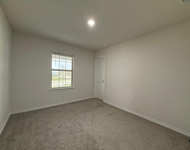 305 Charmed Way - Photo Thumbnail 29