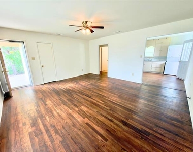 102 Ator Street - Photo Thumbnail 2