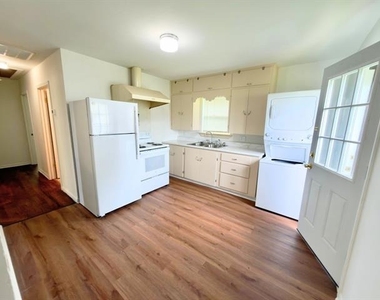 102 Ator Street - Photo Thumbnail 5