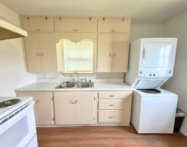 102 Ator Street - Photo Thumbnail 6