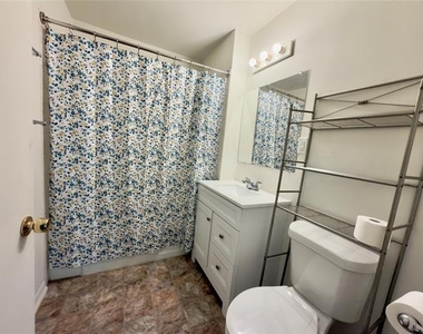 102 Ator Street - Photo Thumbnail 12