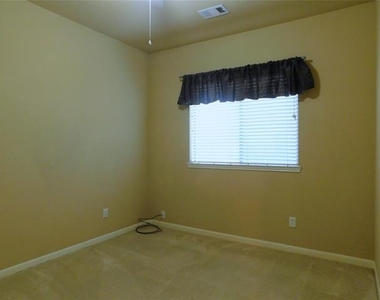 108 Red Bluff Drive - Photo Thumbnail 24