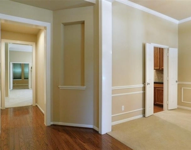 108 Red Bluff Drive - Photo Thumbnail 6