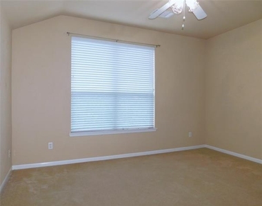 108 Red Bluff Drive - Photo Thumbnail 30