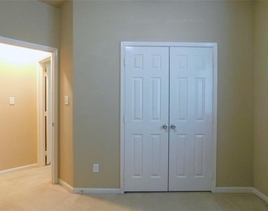 108 Red Bluff Drive - Photo Thumbnail 21