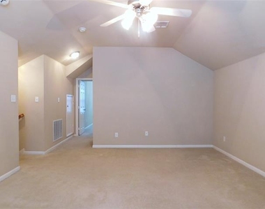 108 Red Bluff Drive - Photo Thumbnail 27