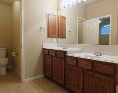 108 Red Bluff Drive - Photo Thumbnail 17