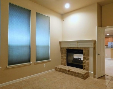 108 Red Bluff Drive - Photo Thumbnail 13