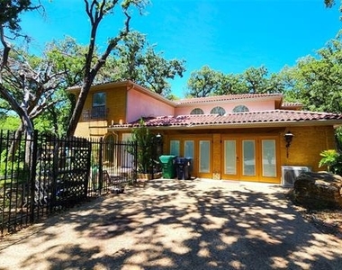 1815 Greenwood Drive - Photo Thumbnail 16