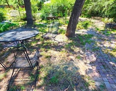 1815 Greenwood Drive - Photo Thumbnail 14