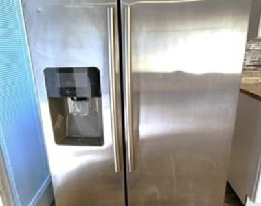 1815 Greenwood Drive - Photo Thumbnail 12