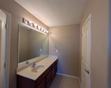 4115 Indian Paintbrush Lane - Photo Thumbnail 12