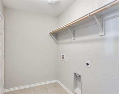 2729 Adams Fall Lane - Photo Thumbnail 6