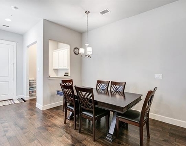 1033 Water Street - Photo Thumbnail 11