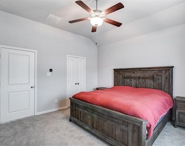1033 Water Street - Photo Thumbnail 24